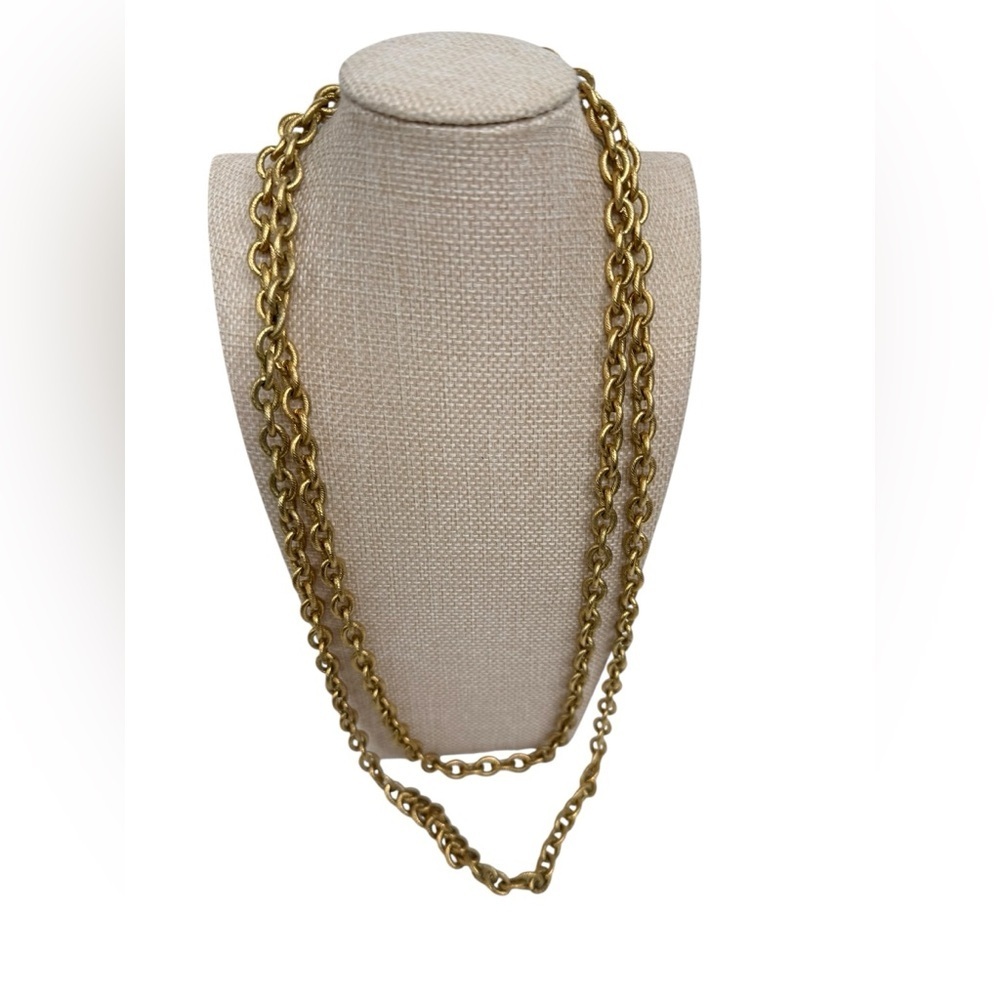 Crown Trifari mid century gold tone link necklace textured long elegant 26”